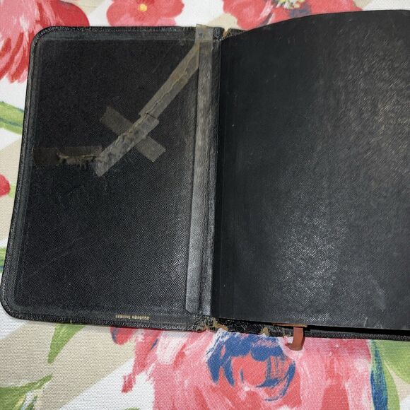 Genuine Morocco Leather Bible NEEDS RESTORATION Bad Condition Red Letter Edition - Picture 5 of 16